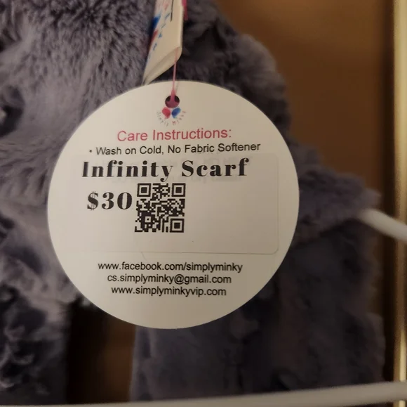 Simply Minky Infinite Scarf - Picture 3 of 4